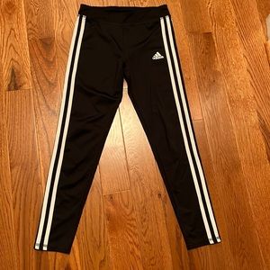 Adidas girls small leggings, black and white, climate leggings.